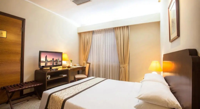 Номер Deluxe Norfolk Hotel