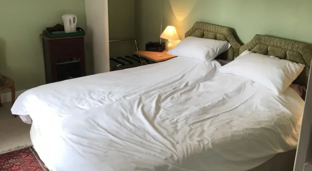 Lower Buckton Country House - Sleeps 12