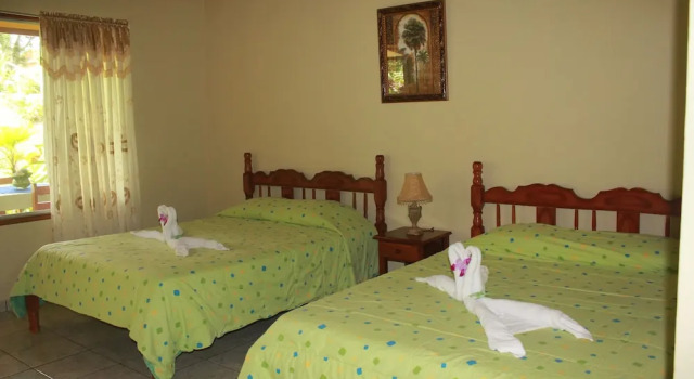 Четырёхместный номер Standard Loma Real Hot Springs Bed & Breakfast