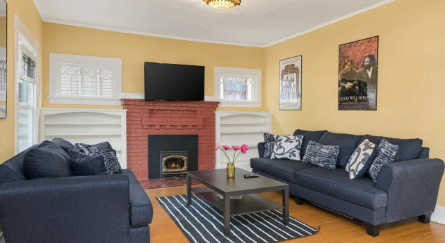 Seattle Vacation Home: The Campus, Забронировать Дом для отпуска Сиэтл штат Вашингтон