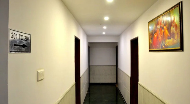 OYO 1019 Hotel Flora Inn