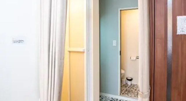 nestay inn osaka nanbakuromon, Забронировать Отель Отели Осаки 3 звезды, рядом с Намба, 3*