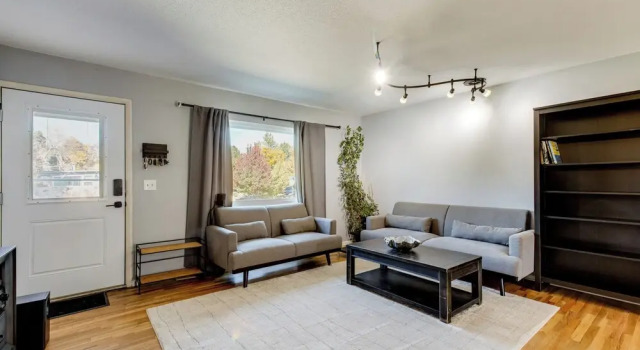 Furnished Patio! Suburban Gem 11 Mi to Dtwn Denver, Prenota Hotel Arvada (Colorado) 