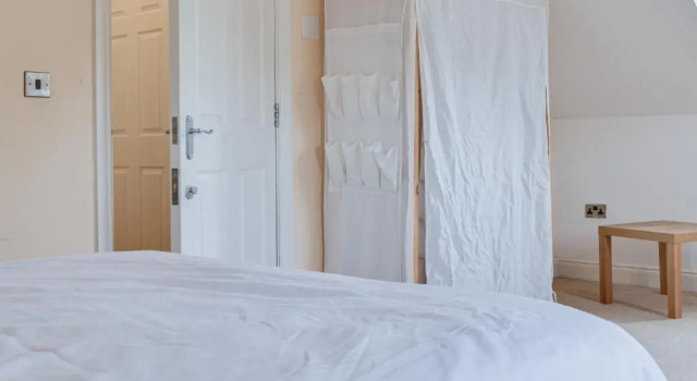 Номер Deluxe Modern, luxury suites with private bathrooms close to city centre