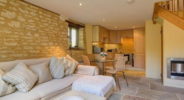 Wagon House, MALMESBURY, Buchen Sie Ferienhaus Malmesbury 
