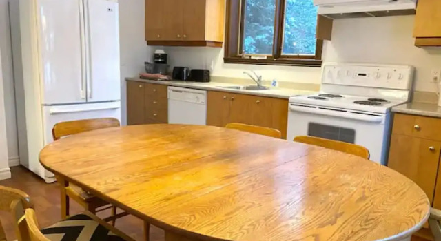 Кровать в общем номере Chalets Montmorency Mont-Sainte-Anne