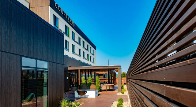 Courtyard by Marriott Omaha East/Council Bluffs, IA, Rezerwuj Hotel Hotele w Omaha z parkingiem, Parking