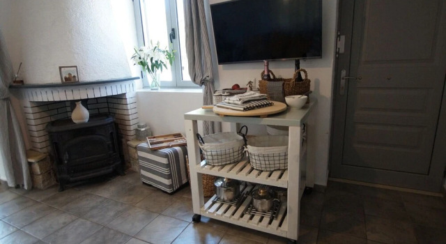 Semi Detached Stone House Great Location