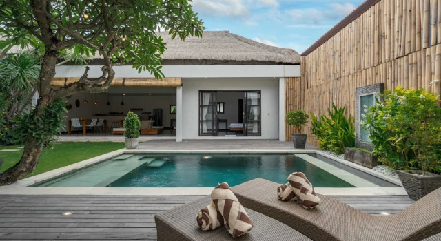 Вилла Villa Art Gecko - Tropical 2BR Private Haven in Batu Belig, Seminyak