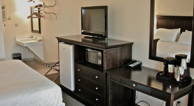 Двухместный номер Standard Timbers INN and Suites