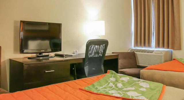 Standardowy czteroosobowy pokój Econo Lodge Winnipeg South