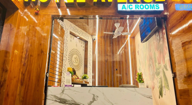 Hotel Avenue Ac Rooms, Rezerwuj Hotel Hotele w Gujarat ze śniadaniem, Śniadanie