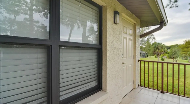 On-site Pond: Sleek Largo Studio < 7 Mi to Beach!, Buchen Sie Ferienwohnung Largo Pinellas County