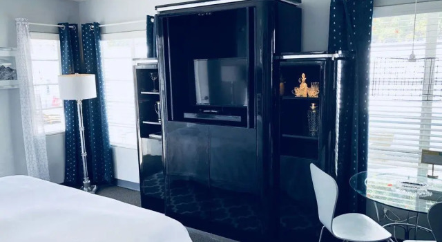 Posh Palm Springs Inn, Забронировать Отель Отели Палм-Спрингса с завтраком, рядом с Las Palmas, Завтраки