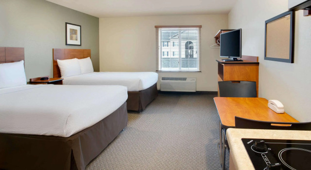Четырёхместный номер Standard WoodSpring Suites Columbus North I-270