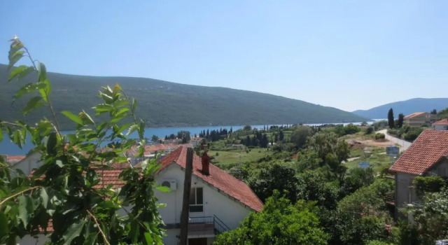 Коттедж с 4 комнатами Holiday Home Riva