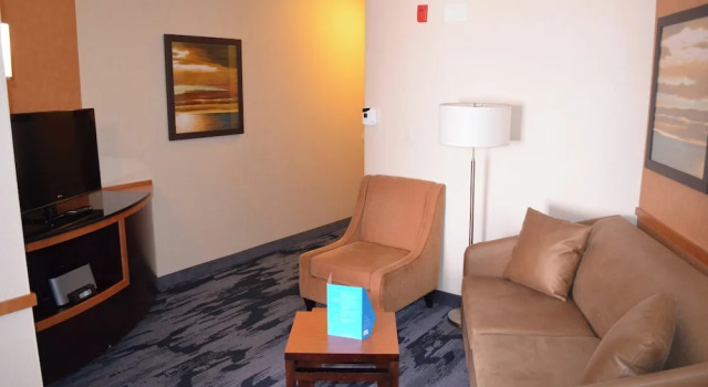 Люкс c 1 комнатой Fairfield Inn & Suites by Marriott Sault Ste. Marie