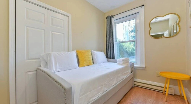 Prime 2br/1ba Apt in Heart of North End