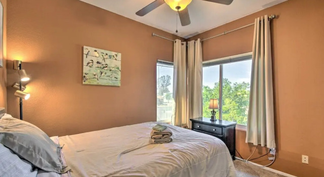 Апартаменты Phoenix Townhome w/ Pool Access, 13 Mi to Old Town