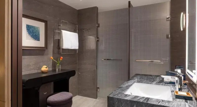 Трёхместный номер Standard voco Sanya Dadonghai by IHG