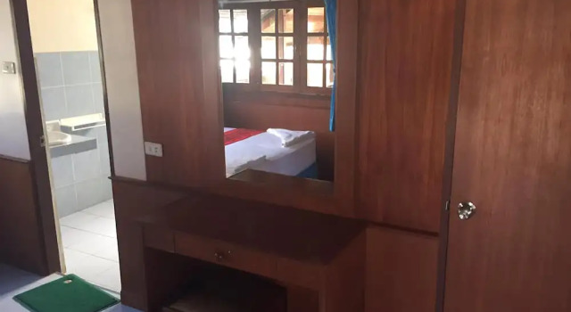 Chaloklum Bay Resort