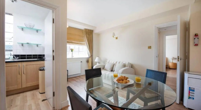 CAPITAL One Bedroom Flat Chelsea Cloisters 724, Забронировать Отель Лондон Большой Лондон, рядом с Улица Слоун-стрит