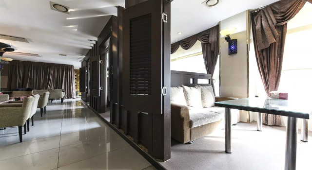 Jes Hot Spring Hotel, Забронировать Отель Отели Хвасон с парковкой, Парковка