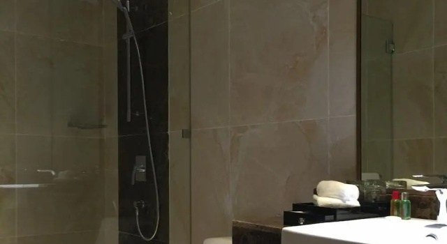 Полулюкс с видом на город Geno Hotel