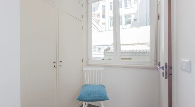 Renovated Apartment w/ Private Courtyard, By TimeCooler, Book Lejlighed Penha de Franca 