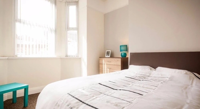 Townhouse @ Victoria Street Stoke, Забронировать Отель Сток-он-Трент Стаффордшир, рядом с Университетская больница Ройал-Стоук