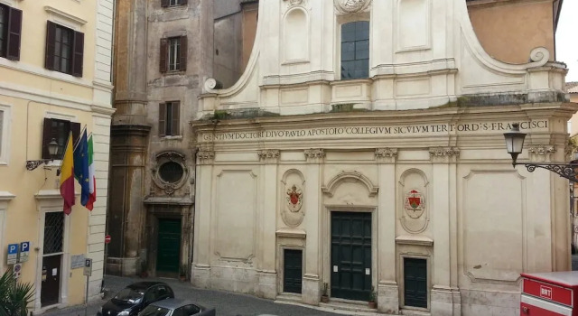Campo Dei Fiori Stunning And Quiet