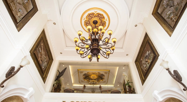 Louis Hotel