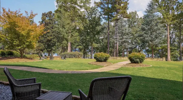Полулюкс Lanier Islands Legacy Lodge