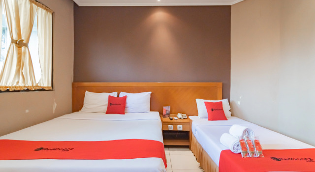 Camera familiare Standard RedDoorz Plus @ Sukamulya Pasteur 2