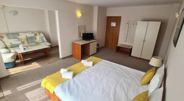 Полулюкс Mirana Family Hotel