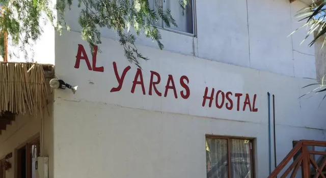 Hostal AlYaras, Rezerwuj Hostel Hotele w Vicuña z parkingiem, Parking