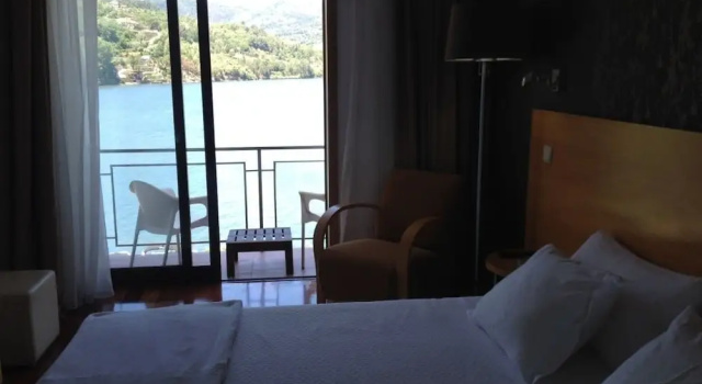 Двухместный номер Standard с балконом и с видом на реку Douro Hotel Porto Antigo