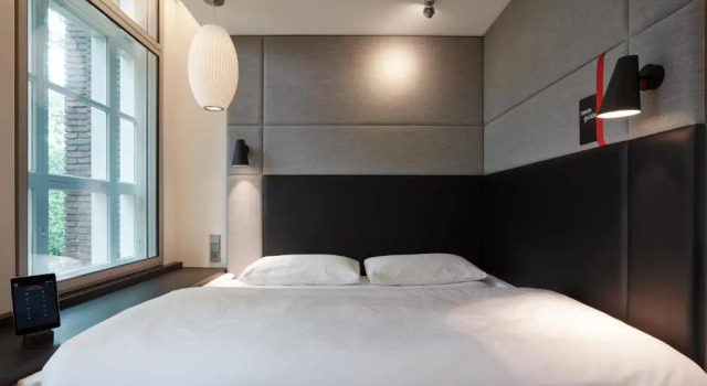 Двухместный номер citizenM Amstel Amsterdam