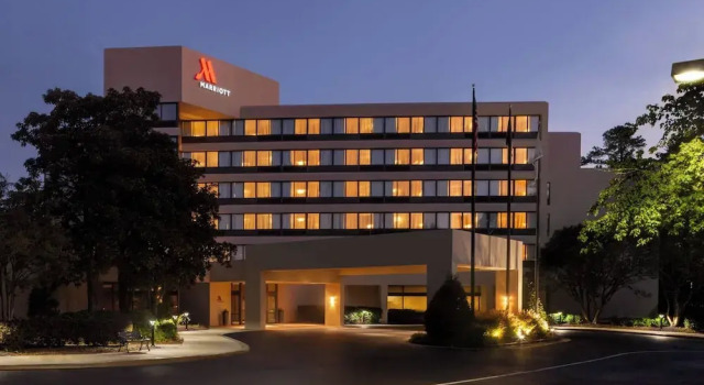 Люкс Marriott Raleigh Durham Research Triangle Park