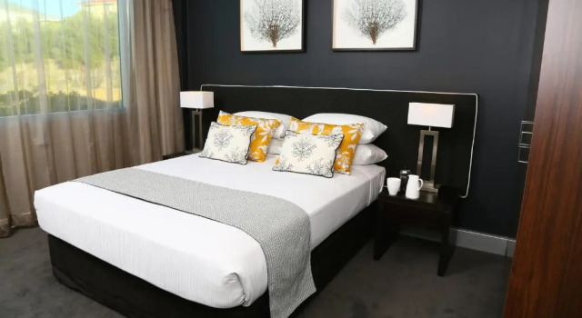 Springfield Lakes Hotel, Book Boutique Hotel Springfield Lakes Brisbane Region