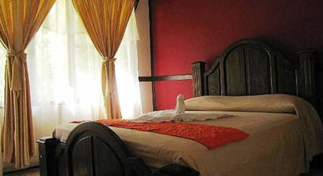 Ara Ambigua Lodge