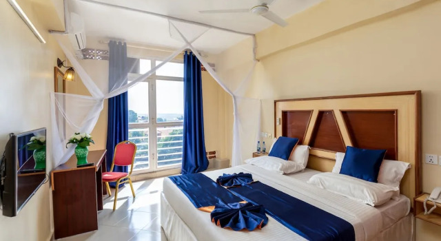Двухместный номер Executive c 1 комнатой с балконом Pulickal Airport Hotel