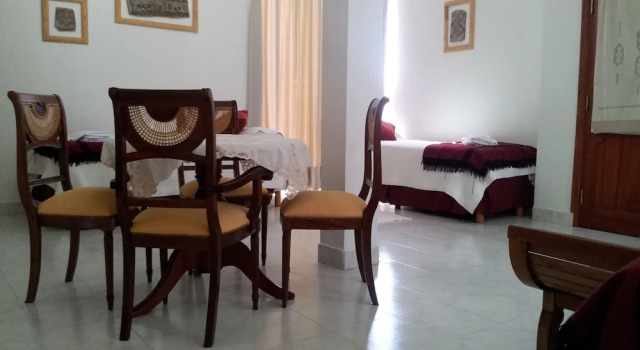 Четырёхместный номер Standard Hotel Portal del Santo