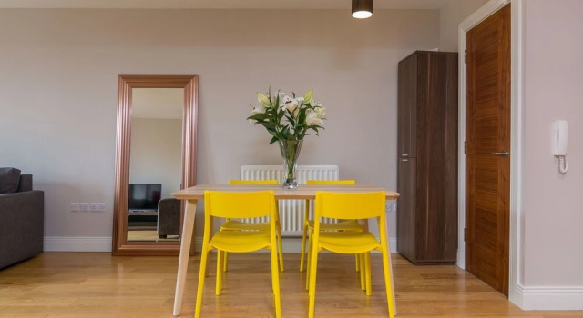 6 Fitzrovia, Забронировать Отель Отели Белфаста с парковкой, рядом с Stephen Shaw Art Gallery, Парковка