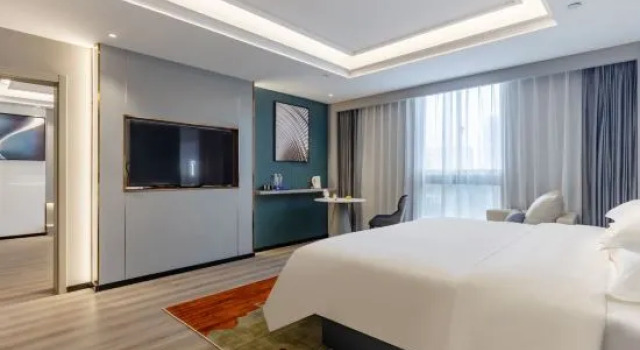 Люкс Deluxe Gujing Junlai International Hotel (Chiyu Mansion Branch)