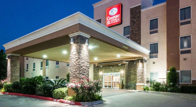 Люкс Comfort Suites at Katy Mills
