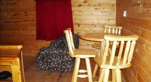 Коттедж Superior Cole Cabins