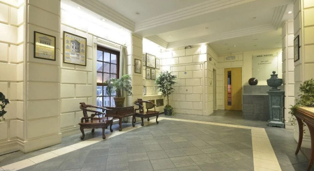 Uber London Trafalgar Apartments, Забронировать Апартаменты/квартира Вестминстер Лондон, рядом с Театр «Принц Эдуард»