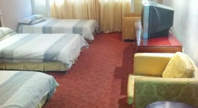 Tiantian Yugang Hotel Yantai, Забронировать Отель Жифу Яньтай
