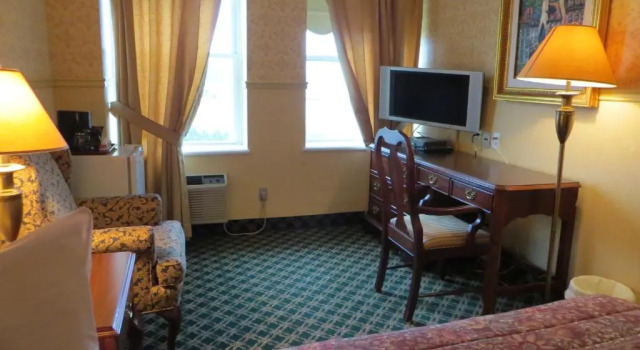 Четырёхместный номер Superior Auberge Montebello
